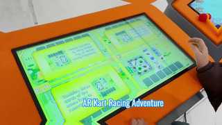 この子供用教育用タッチスクリーンテーブルは、子供向けに特別に設計されています。