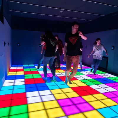 よい価格 防水 IP65 30cm*30cm Rgb インタラクティブ アクティブ ゲーム LED ダンス フロア オンライン