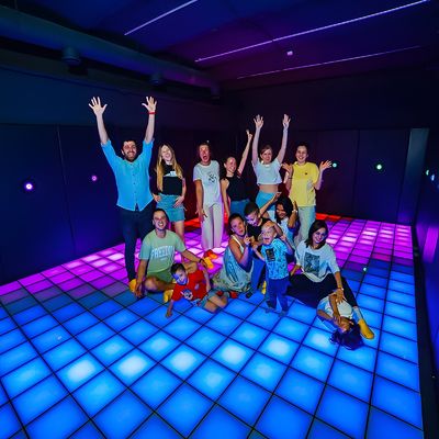 よい価格 LEDダンスフロア 30x30cm インタラクティブ・アクティブ・ゲーム LEDフロア キッズ・ゲーム オンライン