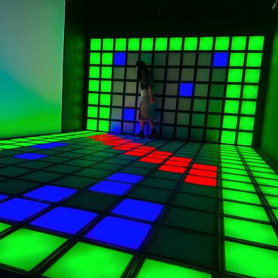 よい価格 RGB インフィニティ パネル インタラクティブ 3D インタラクティブ LED フロア ゲーム RGB ダンス フロア オンライン