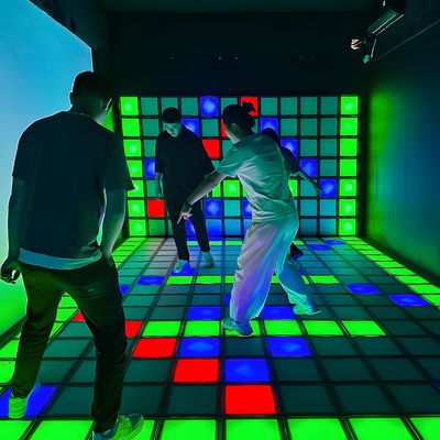 よい価格 LEDグリッドゲームライト 室内 LEDタッチゲームフロア メガグリッド インタラクティブゲーム アクティベートゲームシステム オンライン