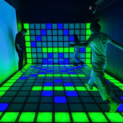 よい価格 LEDグリッドゲーム ライト 室内 LEDタッチゲーム フロア メガグリッド インタラクティブなゲーム オンライン