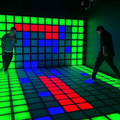よい価格 30x30cm 工場 インタラクティブ アクティブ アクティブ ゲーム LED フロア オンライン