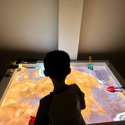 よい価格 インタラクティブなサンドボックスプロジェクター アールゲーム スマートインタラクティブなサンドテーブルプロジェクション オンライン