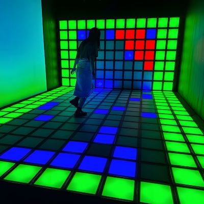 よい価格 ポータブルLEDフロア インタラクティブライトアップ 起動ゲームルーム パネル 200 ゲームプログラム 30x30cm オンライン