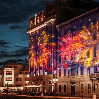 よい価格 インタラクティブ・アウトドア・ウォールプロジェクション 建築物 建物の玄関 3D デジタルアート ビデオプロジェクション オンライン