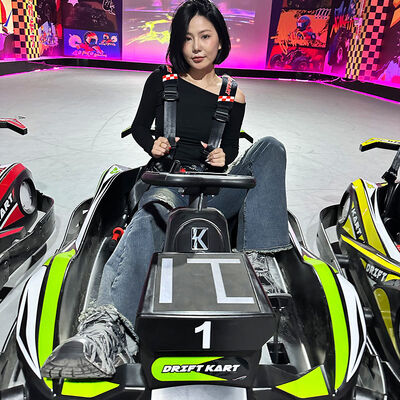 よい価格 室内遊び場 バンパーカーカート インタラクティブプロジェクションゲーム キッズ サッカー アミューズメントパーク マルチプレイヤー コンペティティブモード メタル オンライン