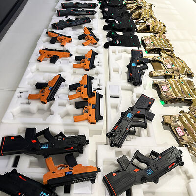 よい価格 商用 全セット ライブアクション CS ブラスター 銃とベスト マルチプレイヤー 無線レーザー タグ 機器 ゲーム システム セット オンライン